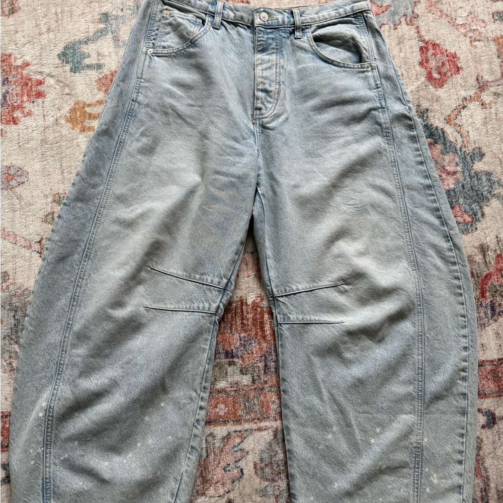 Free People Barrel Jean W30 Short - Picture 3 of 4